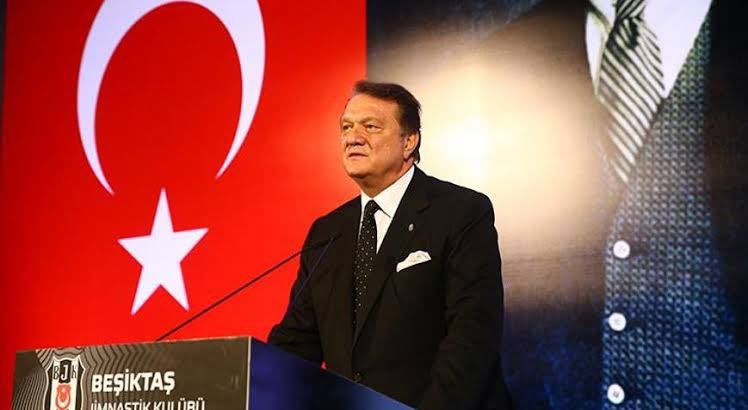 #GereğiniYapArat  BEŞİKTAŞ TARAFTARINI KANDIRAN TARİHİN EN KOLPACI BAŞKANI OLARAK ANILACAKSIN TRANSFER YAPMAZSAN