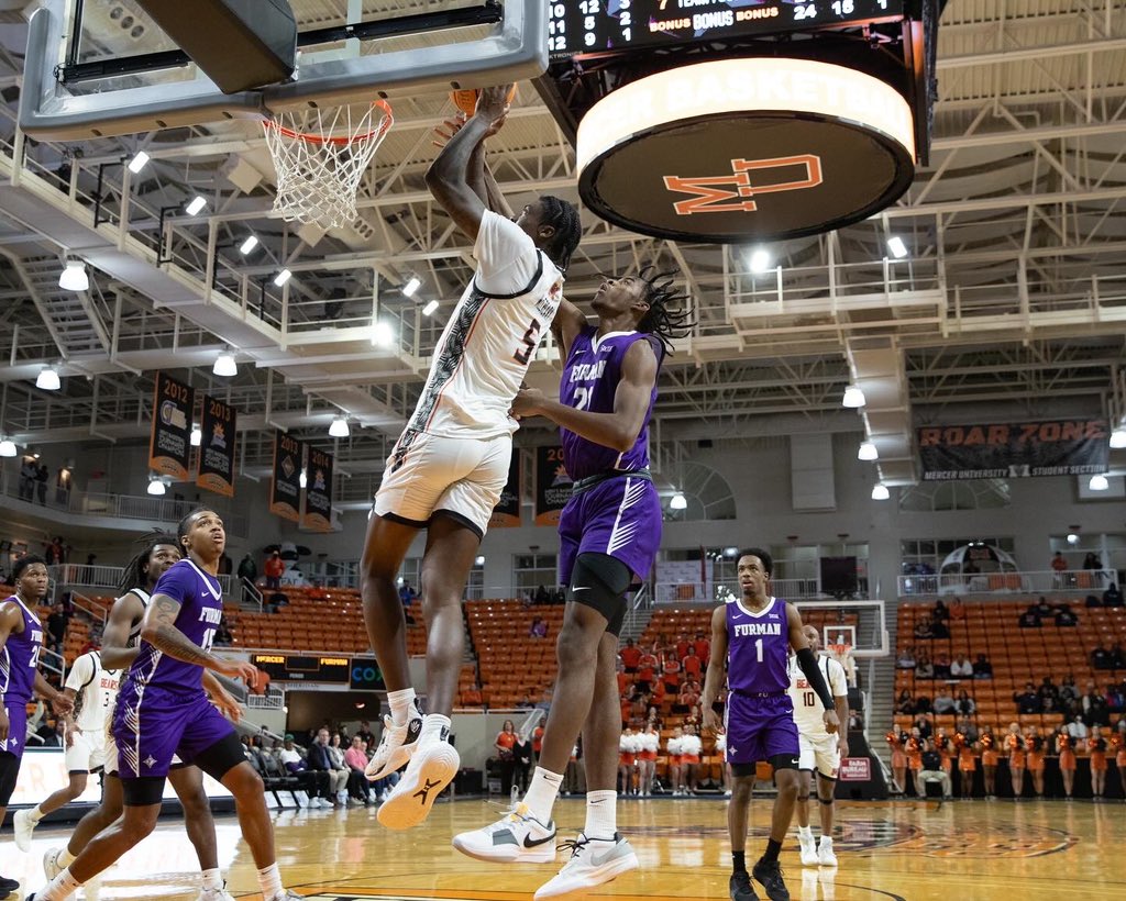 MercerMBB's tweet photo. BIG DUB.

#RoarTogether | #BearNation https://t.co/P4fnTv8d5Y