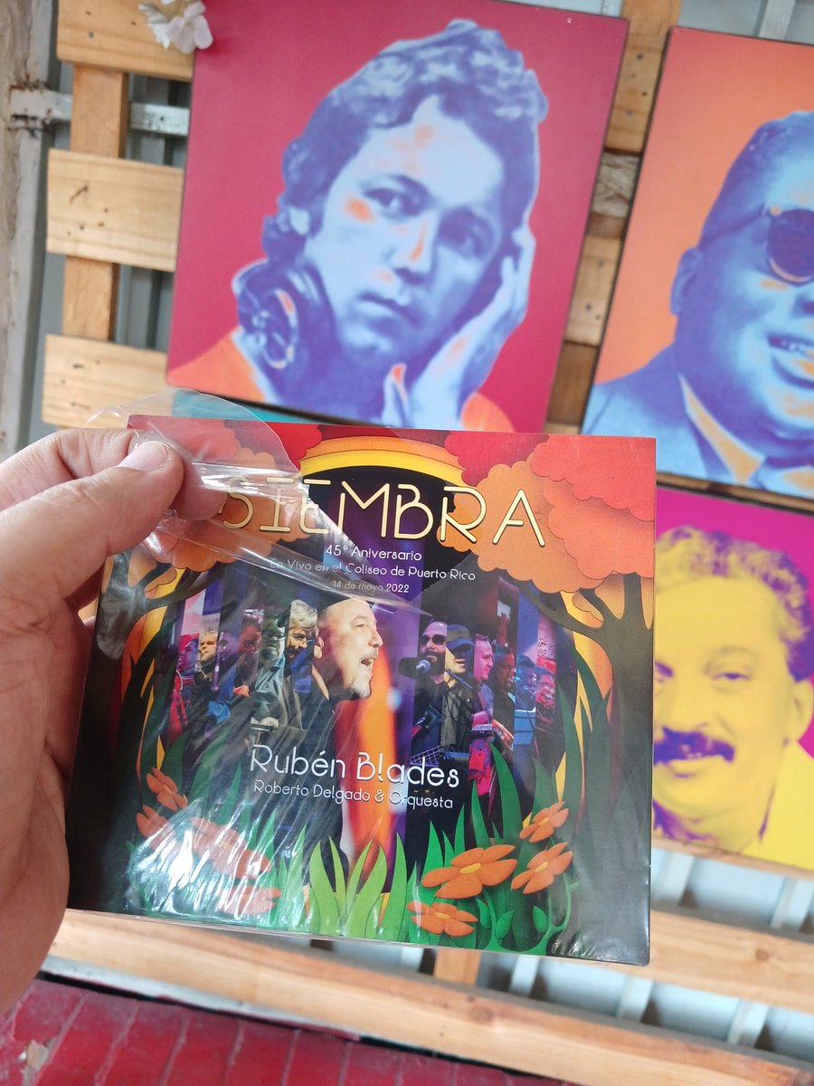 Deja un sabor agridulce el #Grammy a Ruben Blades a mejor Álbum Tropical, chevere que sea un grammy para la salsa, y para Blades que tanto ha aportado al movimiento salsero, pero siendo sinceros este álbum a pesar de su gran factura no estaba para un Grammy.
Abro vinHilo-->