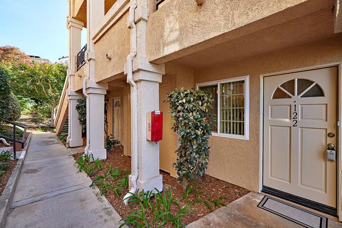 LCHomesSD's tweet image. #FORSALE

3201 Sirena Vista Way #122, 
#Carlsbad, CA

1-bedroom #singlelevel #condo in #LaCosta Alta!

Call Lynn Smith at 760-519-4533 to visit this home!  
La Costa Sales &amp;amp; Rentals
DRE #01502169

Additional info here: buff.ly/47IE1n6

#condoforsale #CarlsbadCondo