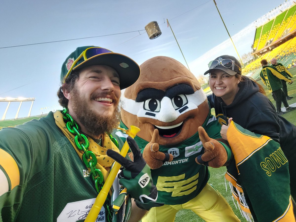 The Elks Herd tweet media