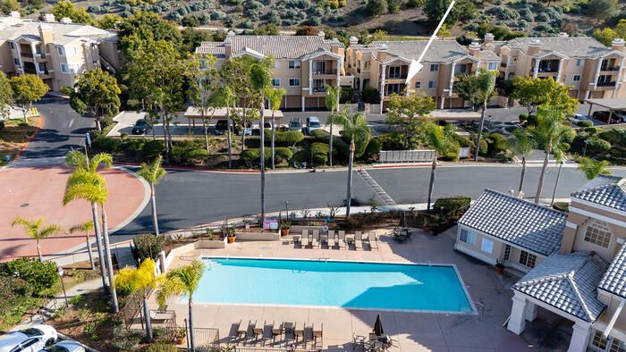 LCHomesSD's tweet image. #FORSALE

3201 Sirena Vista Way #122, 
#Carlsbad, CA

1-bedroom #singlelevel #condo in #LaCosta Alta!

Call Lynn Smith at 760-519-4533 to visit this home!  
La Costa Sales &amp;amp; Rentals
DRE #01502169

Additional info here: buff.ly/47IE1n6

#condoforsale #CarlsbadCondo