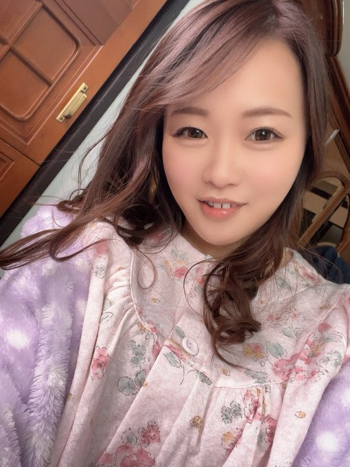 パジャマ✨️ https://t.co/JVdwFYLUfp<a href="/tag/%E3%82%BB%E3%82%AF%E3%82%B9%E3%83%86"class="tags"><span>#セクステ</span></a>