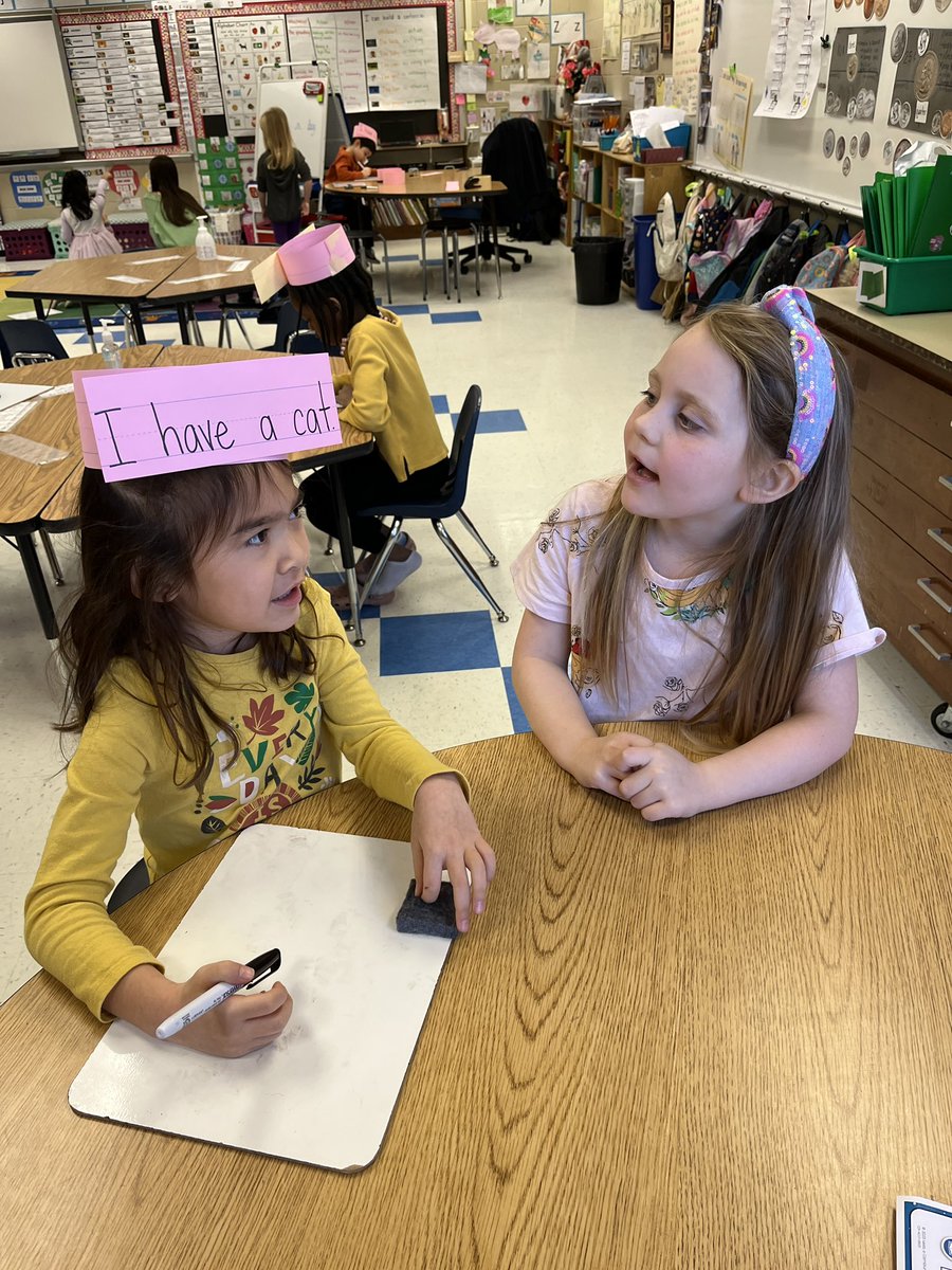 CRESKinder's tweet photo. Learning how to read and write is so much fun! 😃#cresconnections #cresculture @allisongcovey @lizette_bennett https://t.co/G95QTuDpQX