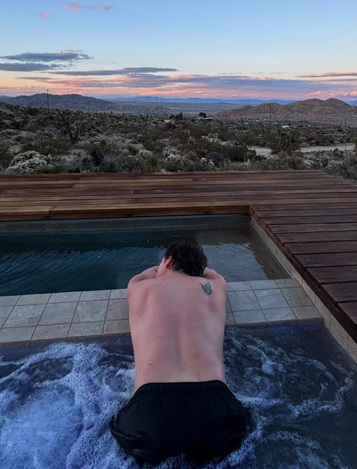 lil getaway to Joshua Tree:) https://t.co/CqPJalAWXP