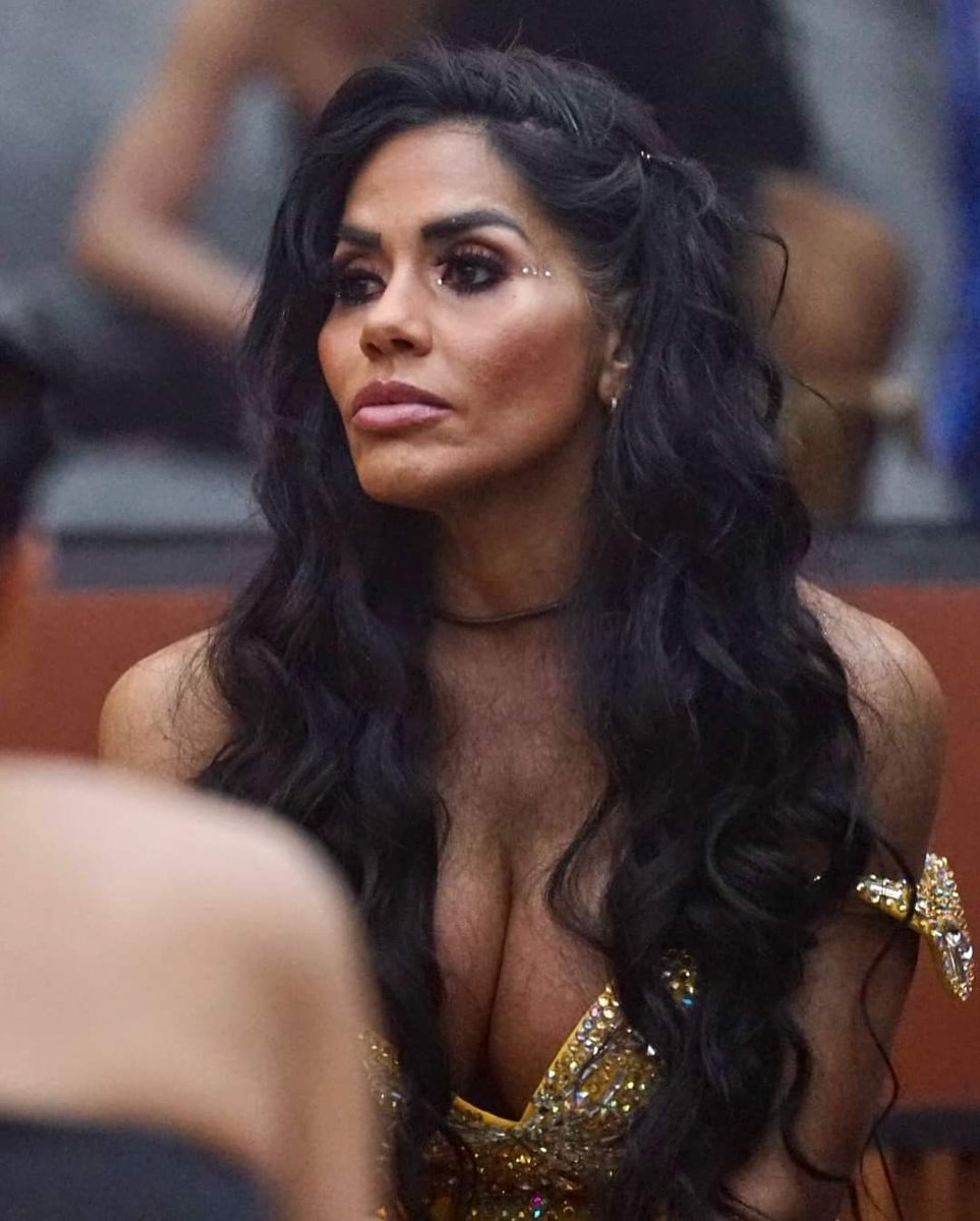 TVFanClu's tweet photo. Telemundo queremos que se pronuncien como van a permitir que llamen a Maripily Rivera en la Gala "Goripily" basta de la falta de respeto y discriminación contra la Boricua 🇵🇷
@Telemundo @TelemundoPR @Jimenagallegotv @nacholozano @maripilyrivera @carlosadyan #LCDLF4 #LCDF4 https://t.co/mGEvhPACc9