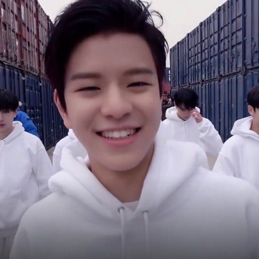 NANGIS😭😭😭😭