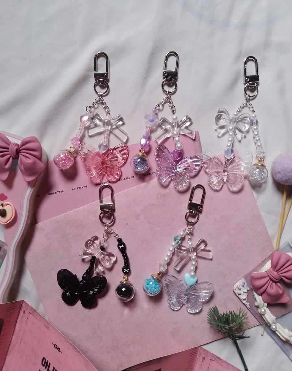 tes ombak lagi 🌊
Kalo misal aku open po kaya gini price only 10k ada yg mau ngga?? Ada versi black, blue, pink, purple, white, hijau . Drop @ ya kalo mau🎀💗🍒