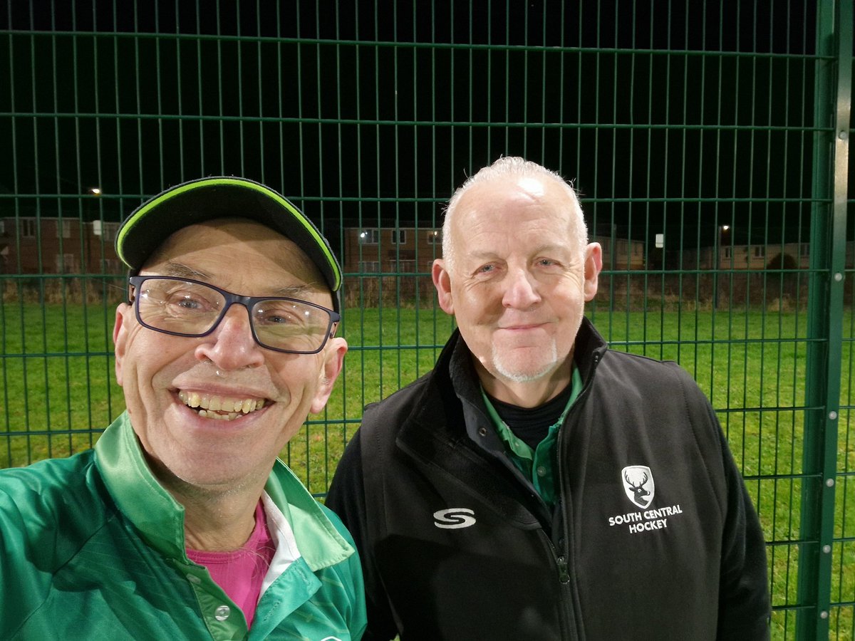 SouthCentralHo2's tweet photo. #3rdteam had an evening game @aylesburyhc who hosted @UniofOxford hockey. Hosts took the spoils 2-0 https://t.co/HShJO73HFI