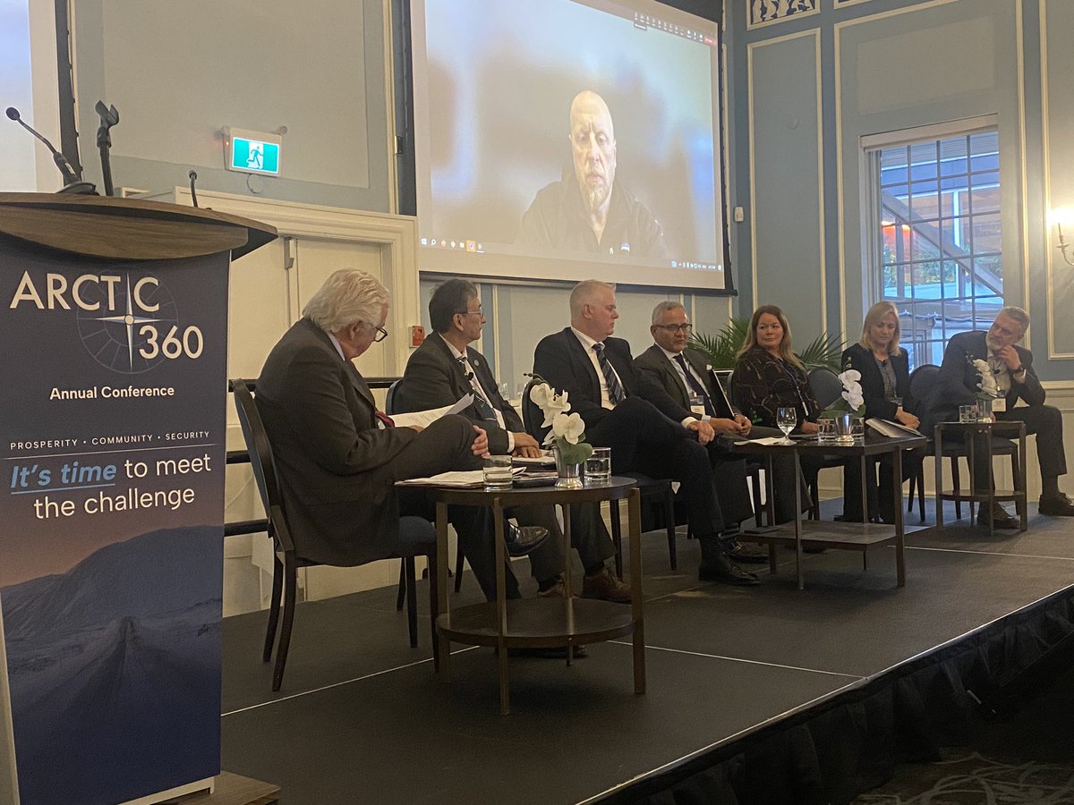 Final panel of a fascinating day at @arctic360 annual conference in Toronto. Discussions and presentations on Indigenous engagement, security, defence, business, environmental concerns…..the topics have been endless and engaging. More tomorrow!