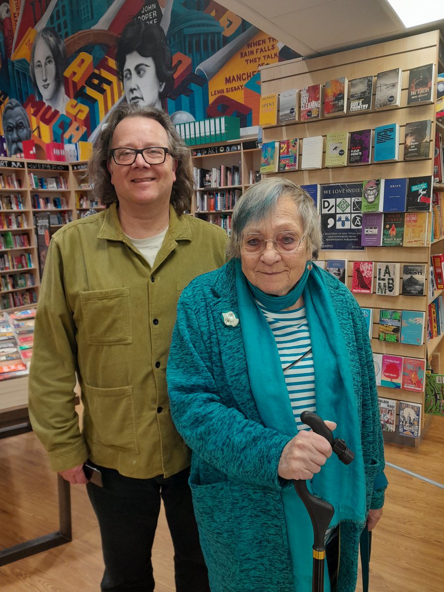 Really enjoyed meeting @orlaowenwriting for the first time at the Christ on a Bike event at @BlackwellsMcr tonight - though it feels like I've known her for ages! Lovely to catch up with this brilliant pair too @Ofmooseandmen and @LinBodhran