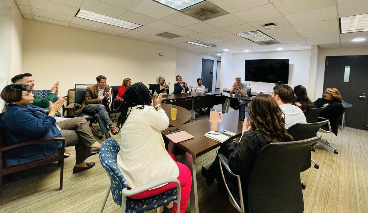 🌟 #UAB Graduate School Employee Recognition. Huge shoutout to our incredible leader @ShadiMartin1 for her outstanding leadership! Her unwavering support for staff is evident as she not only recognizes hard work but also encourages a culture of mutual support and self-care.💚🐲