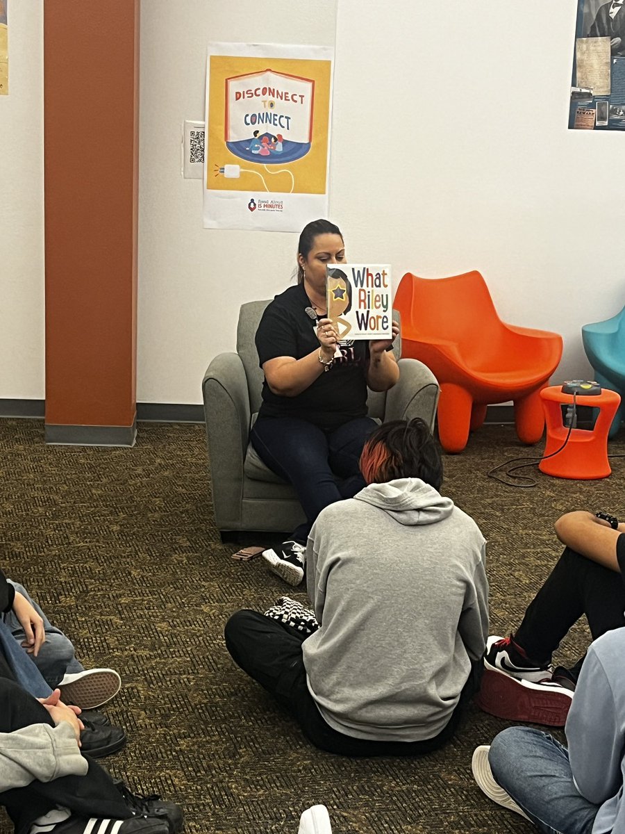 PHHS_ACE's tweet photo. Yay! Thank you Ms Martinez 💕🌷 Enjoying Read Aloud Day! 📚😊 https://t.co/ZfIvKwXhhA