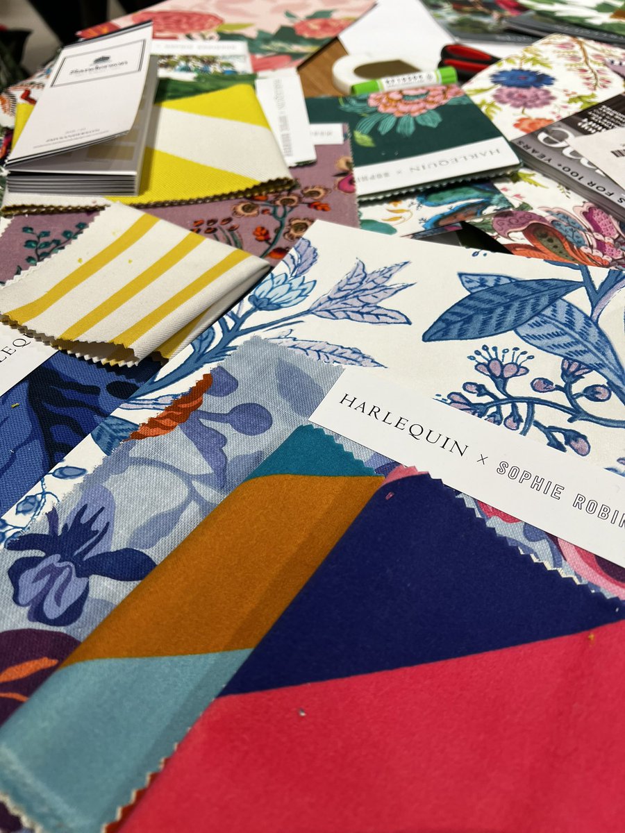 Lovely evening playing with colour and patterns, learning from the Queen of #maximalism @sophierobinsons and <a href="/HarlequinFW/">Harlequin</a> at <a href="/JohnLewisRetail/">John Lewis & Partners</a> #cheadle store. As a designer and lover of bright colours, this was a real treat!✨ Thank you all 🩵 #interiordesign