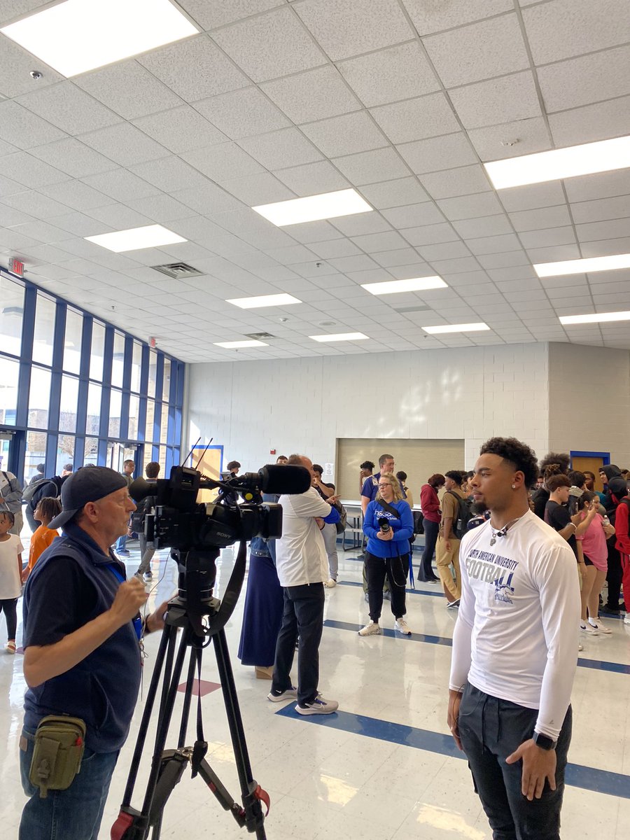 Congratulations to the class 2024 signees!! The future is bright 😎 
🔵⚪️