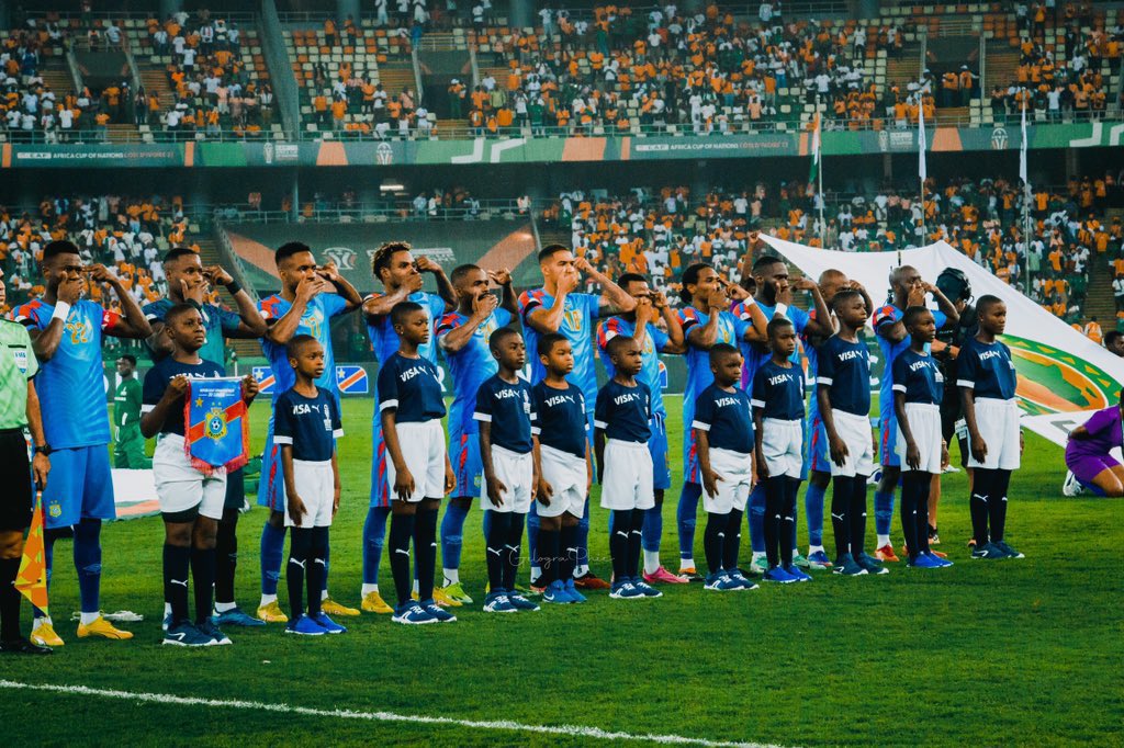 jedes_kakela's tweet photo. Je suis fière de vous les gars merci pour la #Can23 les meilleurs sont devant nous! Qu’on garde la tête haute! Que choques coups soit une leçon et une motivation pour nous enseigner! Merci les Léopards 🇨🇩🇨🇩🇨🇩🇨🇩 +243 https://t.co/hRMd5Fsbvd