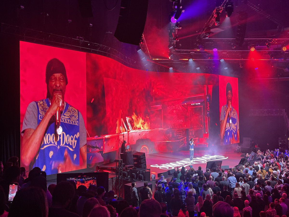 MaxWhiteWXYZ's tweet photo. Snoop Dogg plowed up at the Rocket Mortgage all-company meeting today https://t.co/cixVFMPeCi