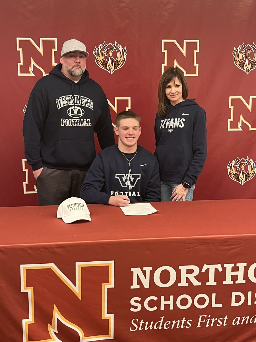 NorthgateVFB's tweet photo. Congratulations to Aidan Gross who signed his commitment to continue his academic and football career at @WCtitansFB! #forgedinfire #inam https://t.co/No1ro2nUCA