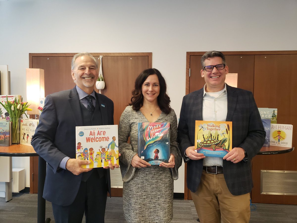 World Read Aloud Day is on February 7th, 2024. Thank you to Acting Chief Superintendent Strother, Superintendent Pitman, and Interim Superintendent Nelson for the special Read Alouds @JoannePitman5 #WeAreCBE #CBELiteracy @WordNerdPearcey @msnbelcher