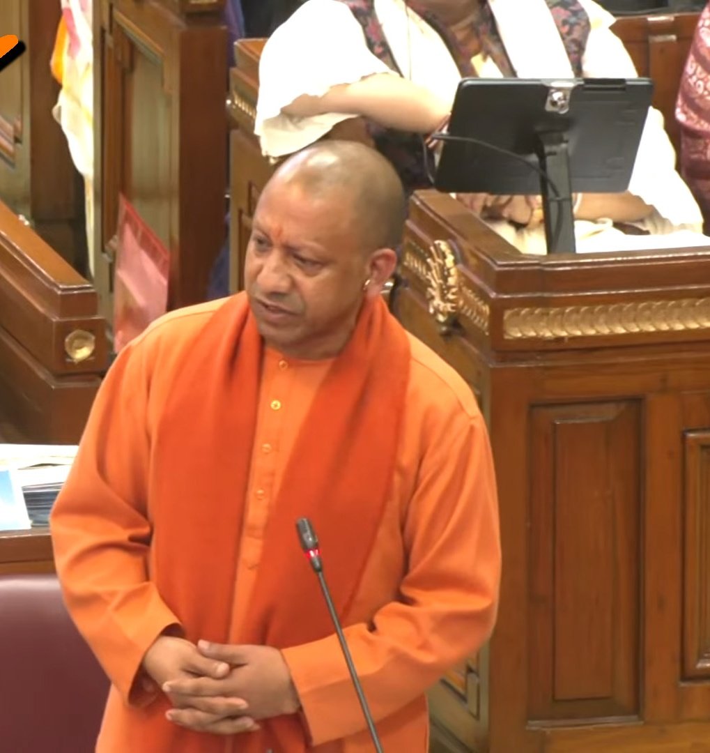 BIG NEWS 🚨 UP CM Yogi Adityanath says 'Lawyer Subuhi Khan is right when she says Ancestors of muslims were also Santanis' CM Yogi : 'What is wrong in accepting the truth. Earlier, we used to glorify invaders. Construction of the Ram Mandir should have begun in 1947 soon after…