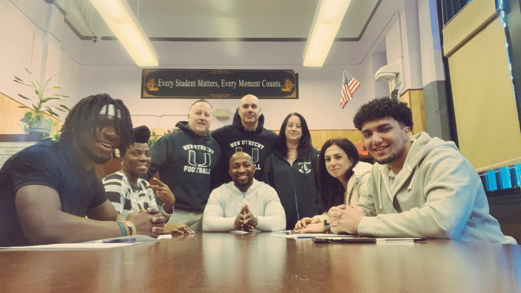 NewUtrechtHS's tweet photo. Signing day = big day for our Senior Football Utes.  Akiel C. signed to play at  @SaintFrancisPA  and Afif H.  is headed to Southern Connecticut State.    #utelife @BrooklynSouthHS https://t.co/pLdPibjZ5w