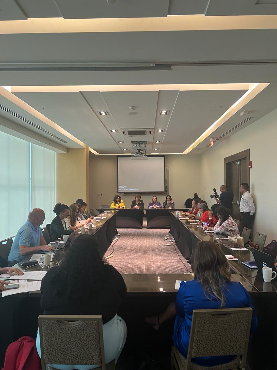 MESECVI's tweet photo. para ✅fortalecer la protección estatal, ✅prevenir, ✅sensibilizar y ✅mejorar la atención integral a las víctimas.

🟣Todo ello, aplicando los estándares internacionales y obligaciones previstas en la Convención de Belém do Pará. https://t.co/zly2om2bVs