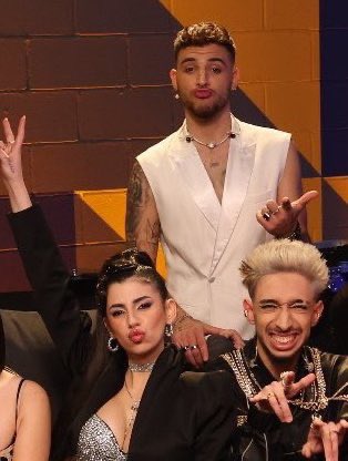 gesade3's tweet photo. En fin, de este concurso me quedo con ellos, al margen de estrategias y de malos rollos. Solo hay admiración y sentimientos bonitos entre ellos y eso es lo importante ❤️‍🩹
 #OTDirecto7F https://t.co/xLzYGHtg46