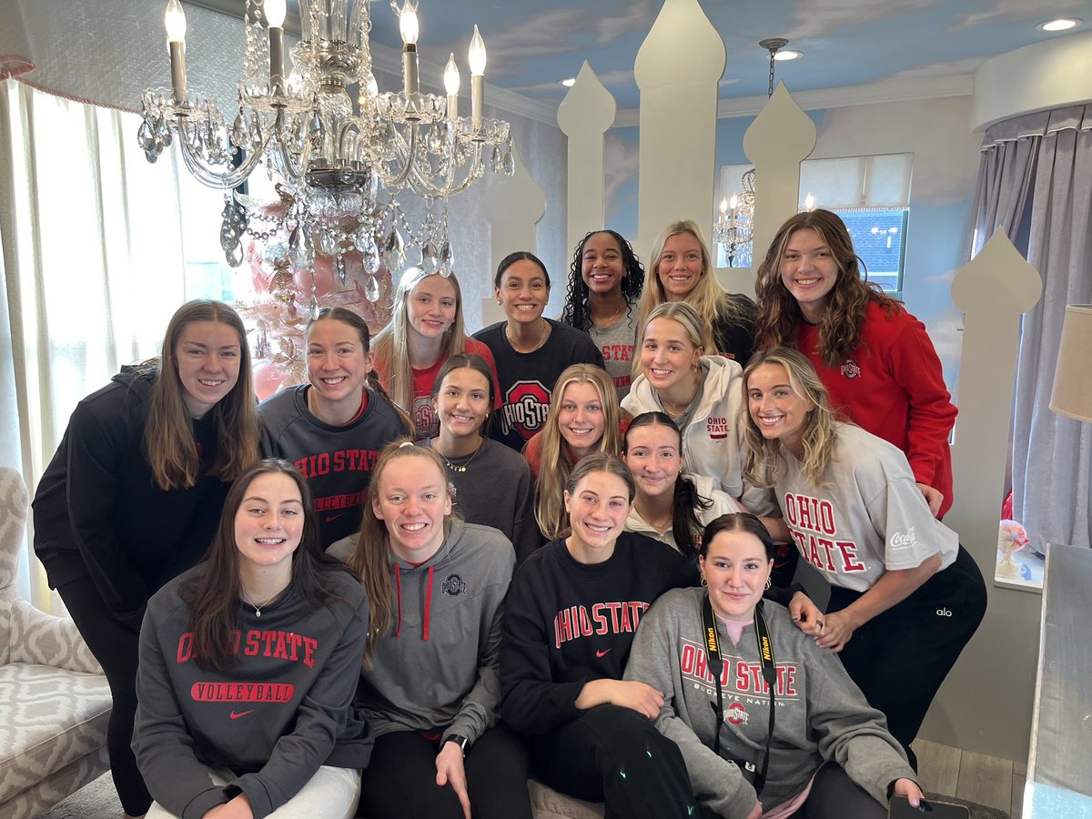 A day filled with giving back and making a difference! Our team spent the day at Ronald McDonald House, alongside @cohesionohio , touring the facility and spreading some cheer by preparing and serving lunch. Very grateful for this opportunity! #ALLinOSU