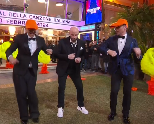 aussievisionnet's tweet photo. is this really happening or did someone slip me something they really shouldn't have #Sanremo2024 https://t.co/SMzNLn7JFU