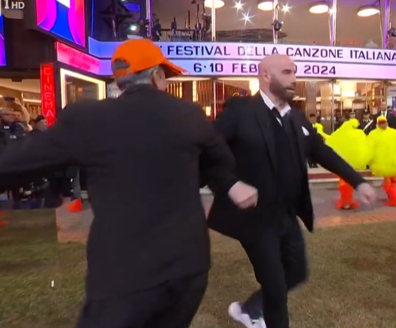 aussievisionnet's tweet photo. is this really happening or did someone slip me something they really shouldn't have #Sanremo2024 https://t.co/SMzNLn7JFU