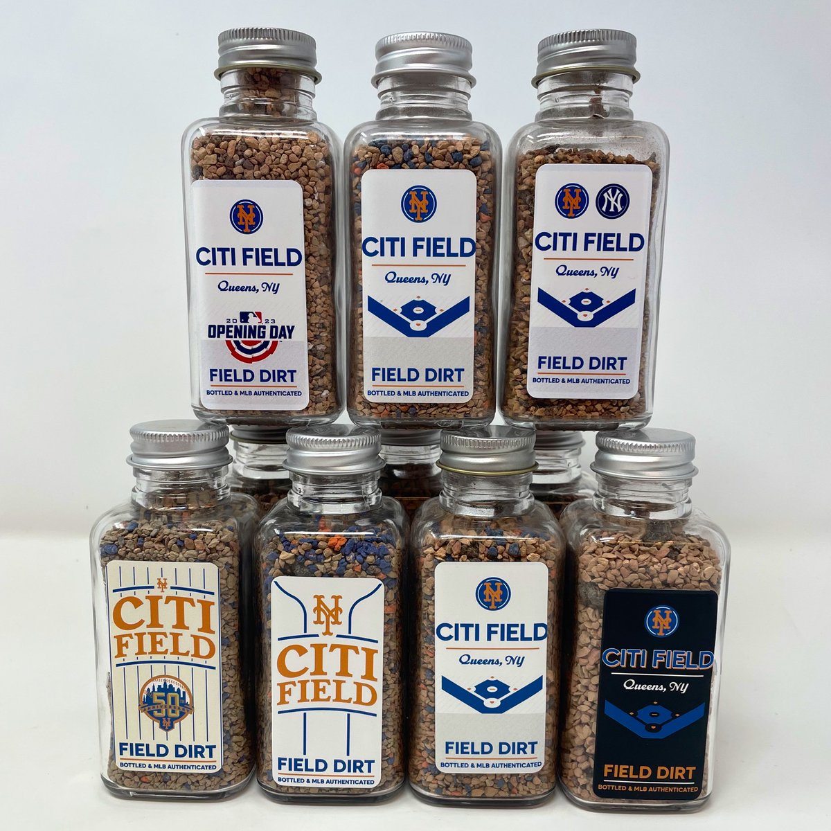 MetsMemorabilia's tweet image. New Citi Field dirt jars available now! Featuring game-used field dirt from Opening Day, Subway Series and more. #Mets #LGM #NYM
BUY NOW 👉 bit.ly/41OCXeW