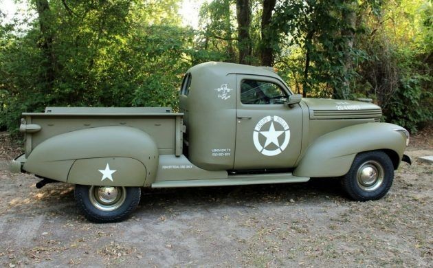 QuirkyRides's tweet photo. #1940s Graham #Sharpnose #pickup custom https://t.co/ihhzJaryat