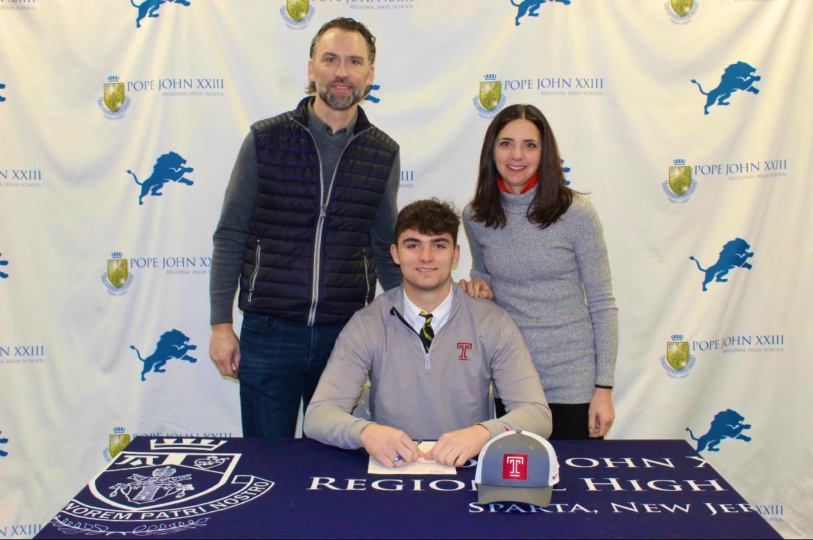 Official! 🖊️ <a href="/Temple_FB/">Temple Football</a>