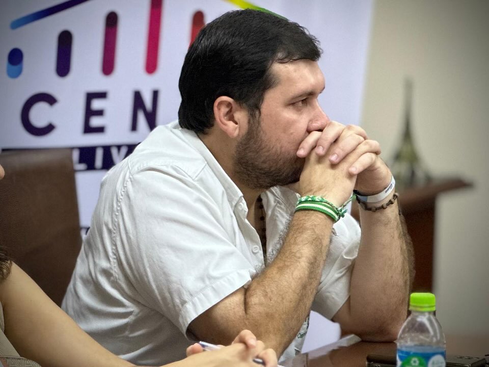 ComiteProSC's tweet photo. Insitucionalidad crueña se reúne con el INE en instalaciones de la UAGRM, para conocer los avances del Censo de Población y Vivienda. 

Comité pide al INE transparencia y procesar los resultados del censo, con total veracidad.

#Censo #CensoYa
#CensoBolivia https://t.co/VgWNyk5eQh