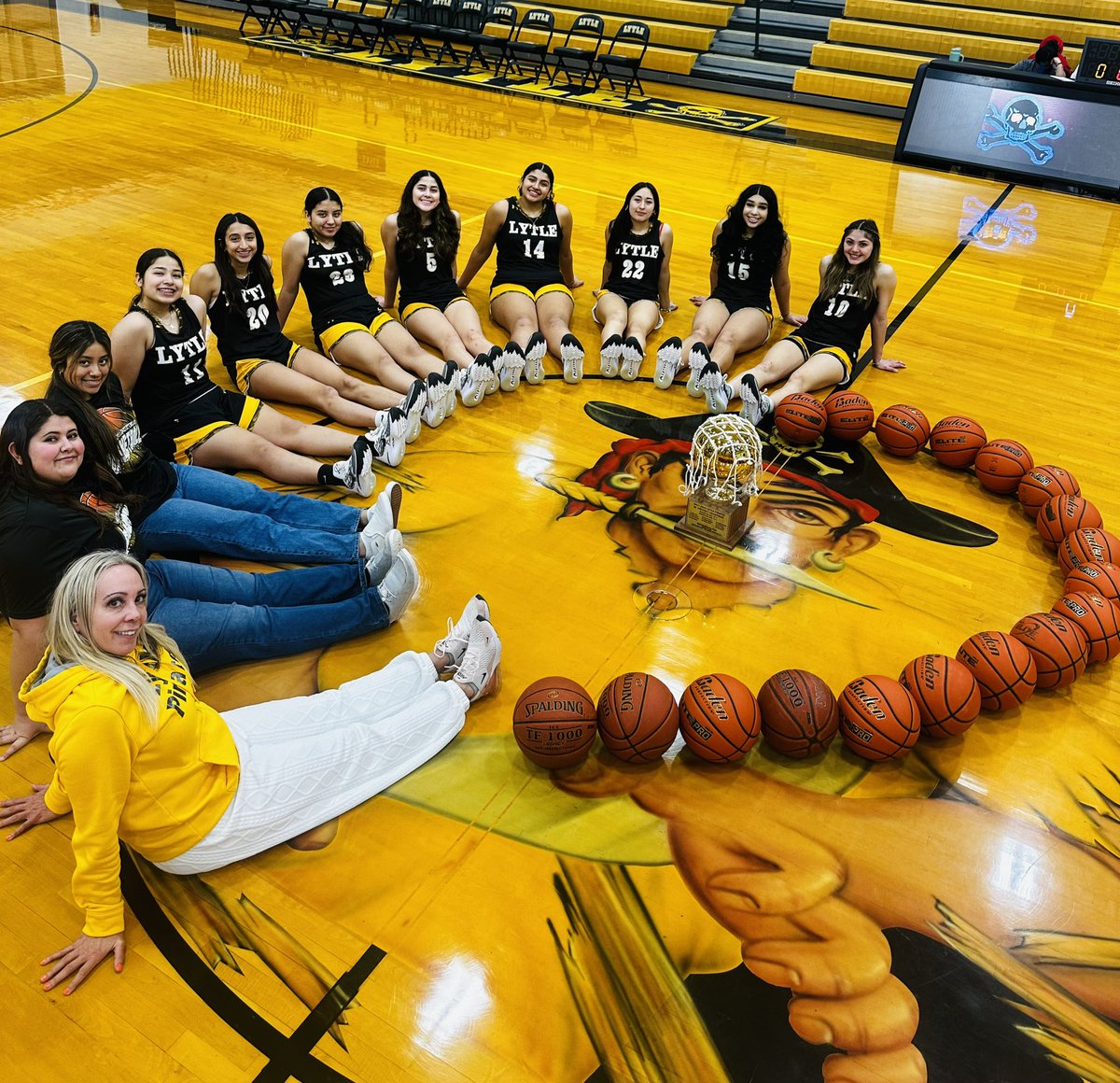 LoriLwilson23's tweet photo. A little team bonding today!! Playoff bound!! Your 4Peat District Champs!! Let’s go!! @lytleisd @CalyssaSevier @AriannaIGarcia @KataraWhitfield @AmeliaRose_18 @tamaratilley444 @martsippy https://t.co/eeZeWtxrk9