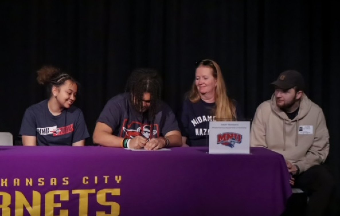 Congratulations to <a href="/IsaiahWood2024/">Isaiah Woodyard</a>, <a href="/JToban06/">Jeraldo N. Toban🇨🇲</a>, <a href="/QuintonBradley8/">Quinton Bradley</a> and <a href="/drsp8106/">Derek Phillips</a> for signing their NLI's to continue their education and football careers at the collegiate level! #NorthtownTRUE