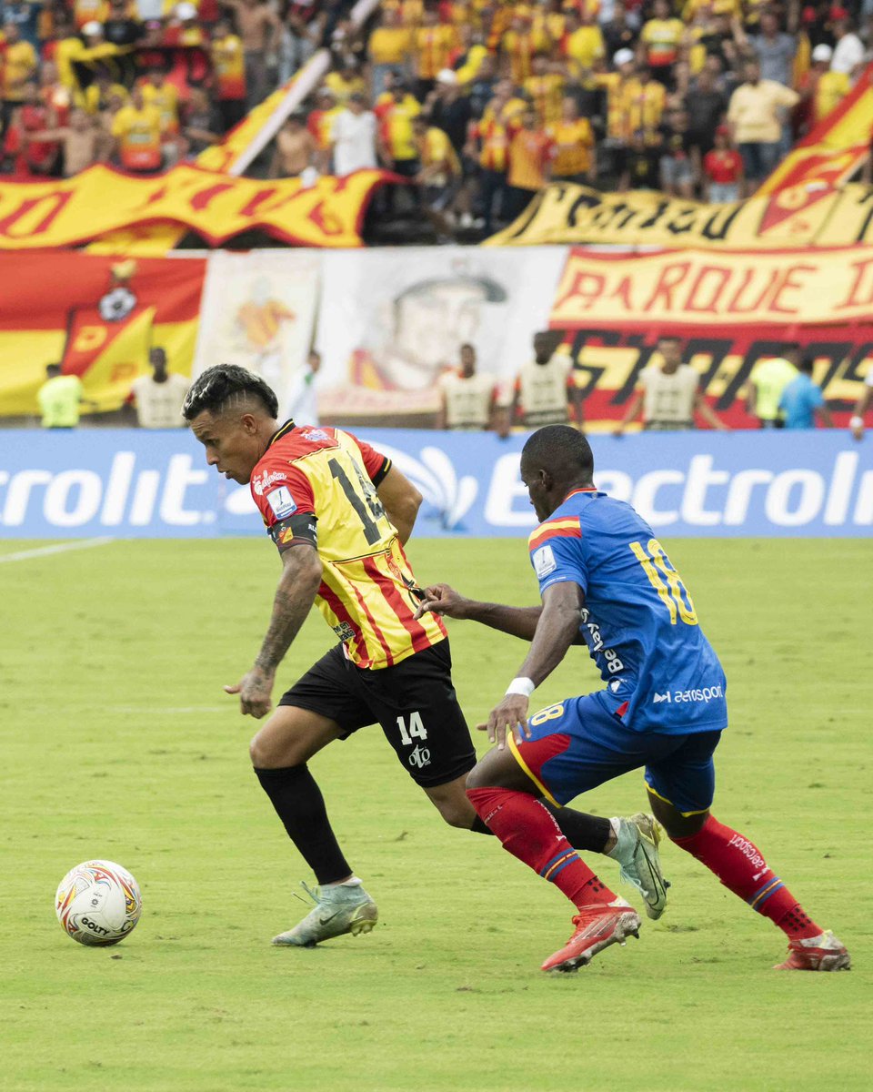 juanchorios14's tweet photo. Gracias Pereira, gracias a mi ciudad por este hermoso recibimiento, estoy muy feliz de volver 😀❤️ vine hacer historia 🦁⚔️ #juanchorios14 #Pereira 💛♥️ vamos @corpereira 💪🏽 https://t.co/cUV3omfnVu