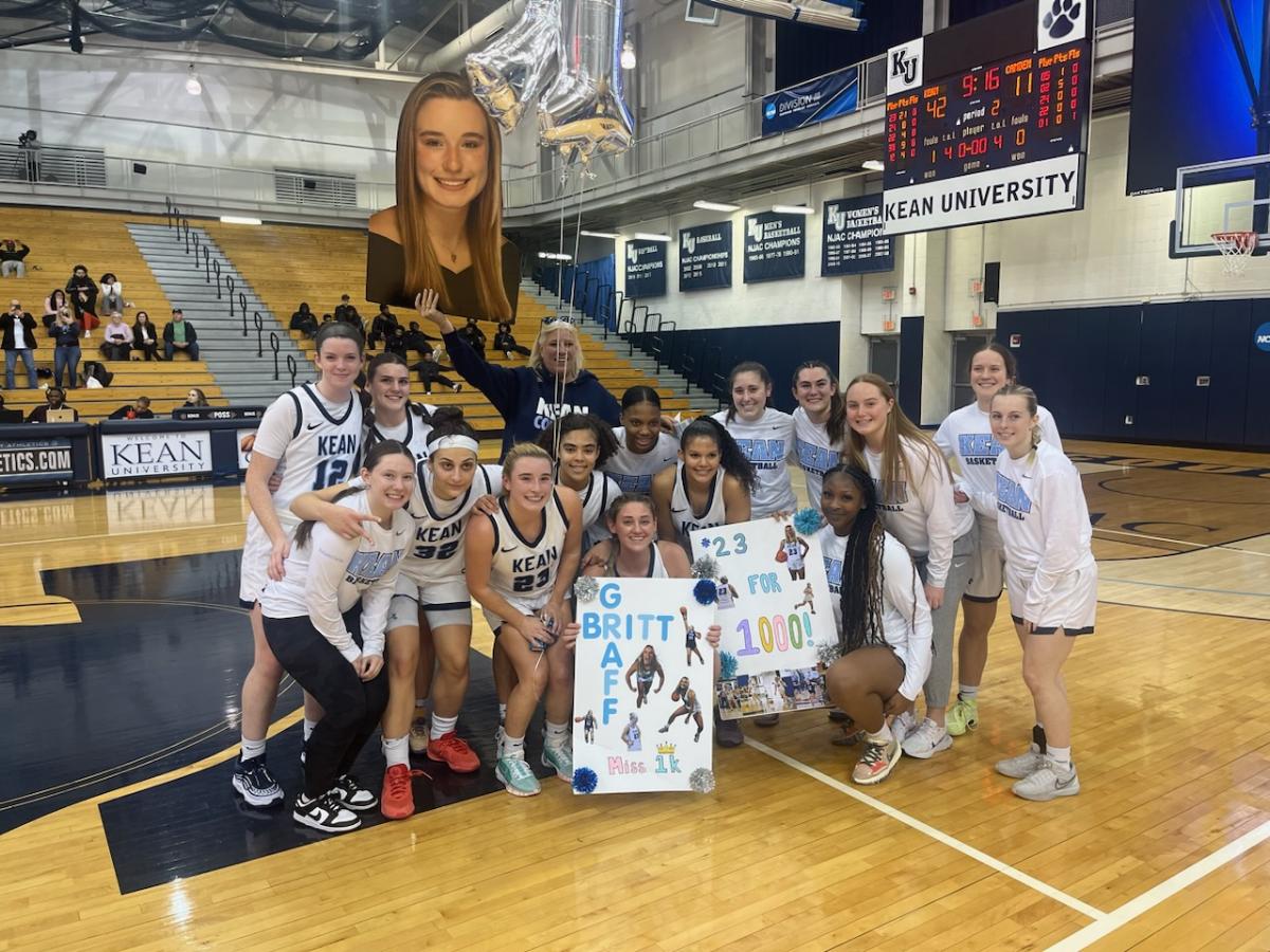 KeanAthletics's tweet photo. Congratulations to senior Brittany Graff on becoming the 22nd player in program history to score 1000 career points in tonight's game against Rutgers-Camden #d3hoops @KeanWBB https://t.co/FtbE0Aadi3