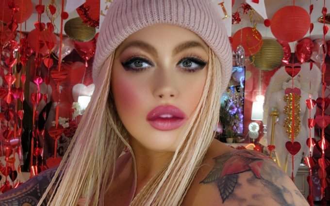 Live and Streaming now!  Link in my Profile  #Barbie #mixtress #tattooart https://t.co/WhEoVM43BI<a href="/tag/barbie"class="tags">#Barbie</a><a href="/tag/tattooart"class="tags"><span>#tattooart</span></a><a href="/tag/mixtress"class="tags"><span>#mixtress</span></a>