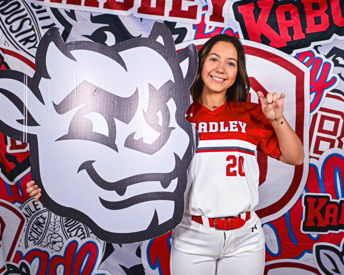 Kaycee_graf15's tweet photo. What a great day of softball! Thank you so much @BradleySoftball for having me down to visit campus and see what Bradley’s all about, I had an amazing time! Also had a nice hitting session after to get ready for the highschool season. @IowaPremierFP https://t.co/odm2x676Rg