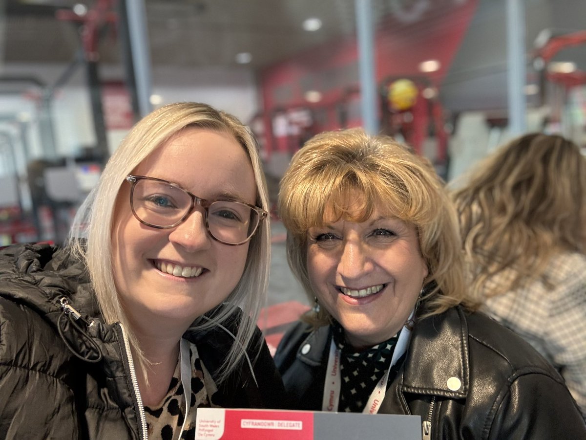 MissGibbs_'s tweet photo. Another excellent day of training at the @UniSouthWales Teachers’ &amp; Advisors’ Conference. My first time attending but certainly not the last. An informative, helpful &amp; inspiring day looking at how to support students on the journey to their career 🤩 #usw #professionaldevelopment https://t.co/KucGES93Ac