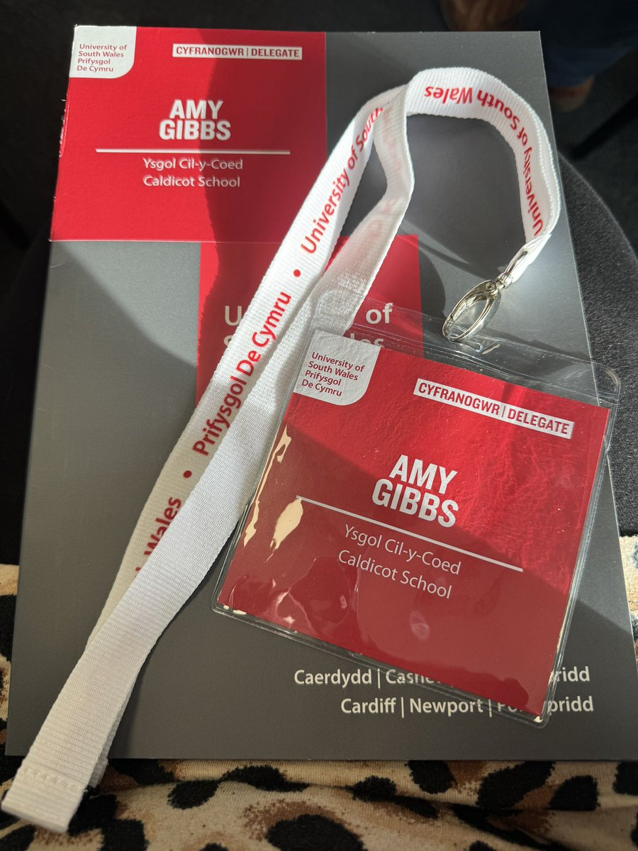 MissGibbs_'s tweet photo. Another excellent day of training at the @UniSouthWales Teachers’ &amp; Advisors’ Conference. My first time attending but certainly not the last. An informative, helpful &amp; inspiring day looking at how to support students on the journey to their career 🤩 #usw #professionaldevelopment https://t.co/KucGES93Ac