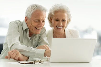 SeniorsEdmonton's tweet photo. Technology plays a huge role in todays world! Do you need support learning how to navigate through the internet?

We offer 1-on-1 help with Hana over the phone! https://t.co/ixtLfTqi5q