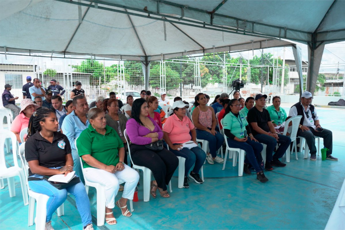 ¡Unidos por el futuro de Monte Sinaí! Presentamos el proyecto habitacional Villas de Sinaí a líderes  barriales de las diferentes cooperativas del sector, compartiendo visiones y fortaleciendo la colaboración. 🤝 ¡Juntos, transformamos Guayaquil!