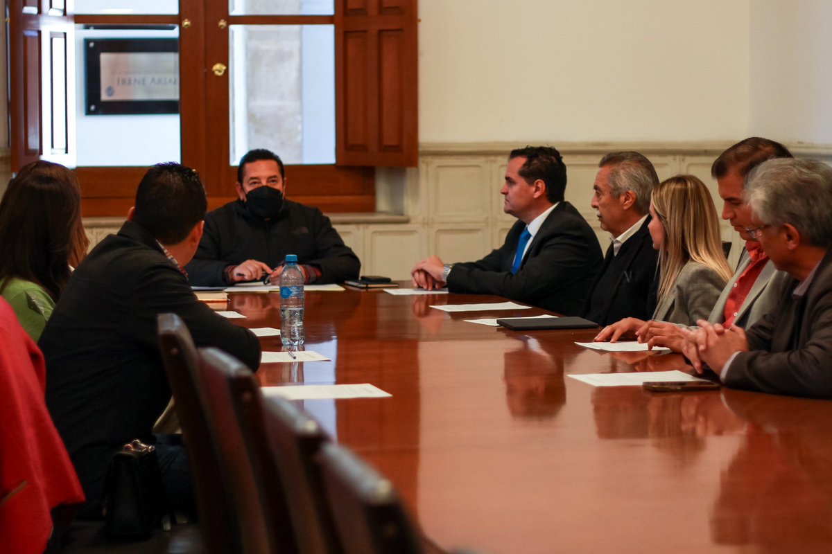 Bonifacio Herrera (@bonifacioamigo) on Twitter photo Cómo lo instruyó nuestro Presidente, <a href="/josejoseantonio/">Toño Ochoa</a>, se conformó la Comisión de Ciudades Hermanas, para estrechar relaciones con distintas ciudades que ayuden al crecimiento y desarrollo de Durango así como de las localidades hermanadas.
#elfuturoescontigo Cómo lo instruyó nuestro Presidente, <a href="/josejoseantonio/">Toño Ochoa</a>, se conformó la Comisión de Ciudades Hermanas, para estrechar relaciones con distintas ciudades que ayuden al crecimiento y desarrollo de Durango así como de las localidades hermanadas.
#elfuturoescontigo