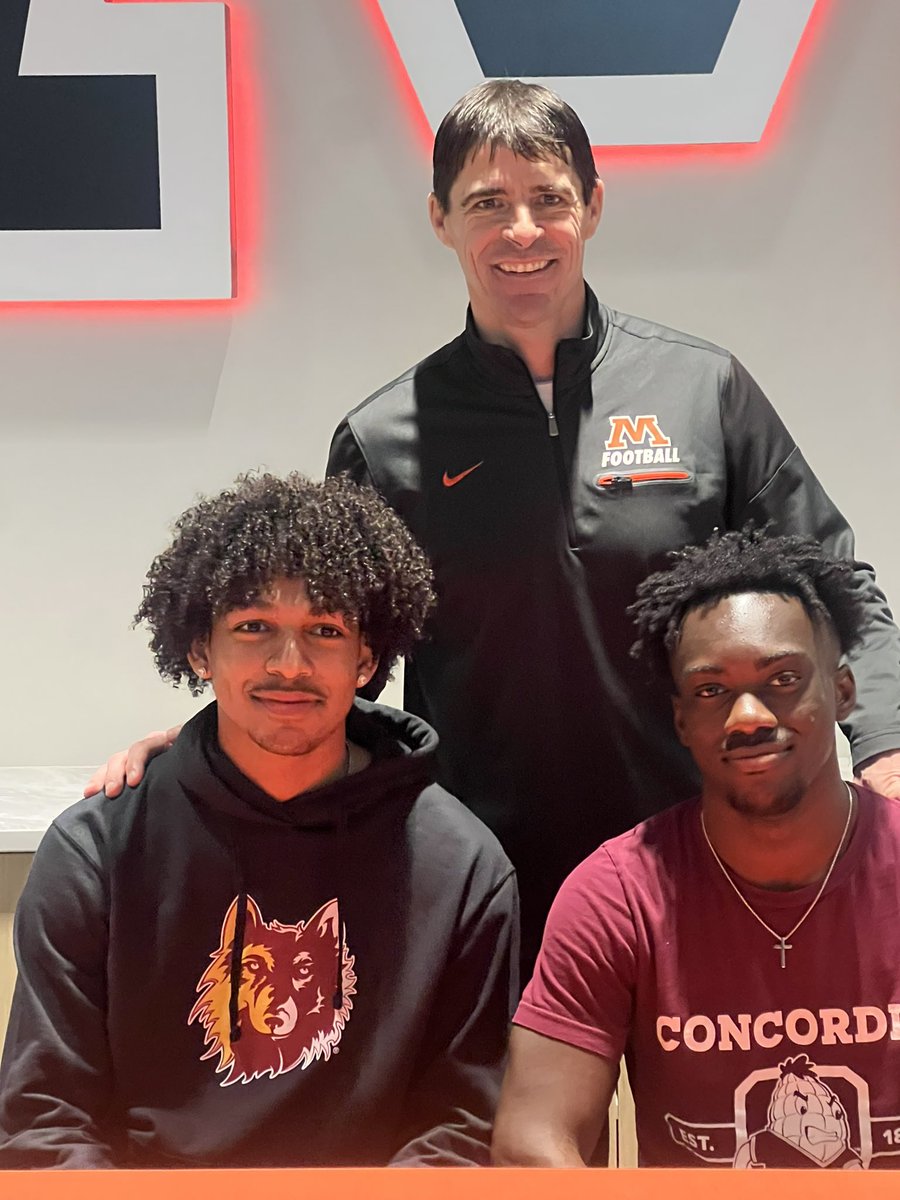 ron_addo's tweet image. Official📝
Thank you to @MHDspudFootball family and friends for all the support you gave me. I look forward to the next 4 years as a Cobber, Roll Cobbs🌽🌽
@CoachBakk @CoachTerryHoran @Cobber_Football