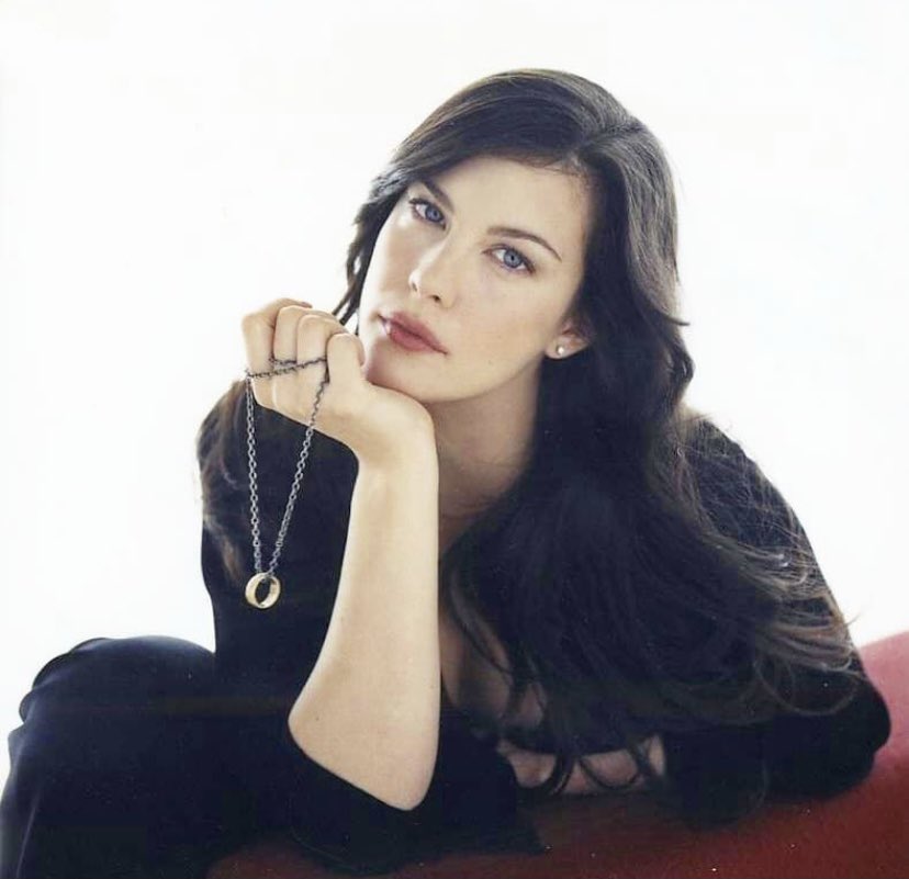 daily arwen 💭 (@arwenarchive) on Twitter photo 