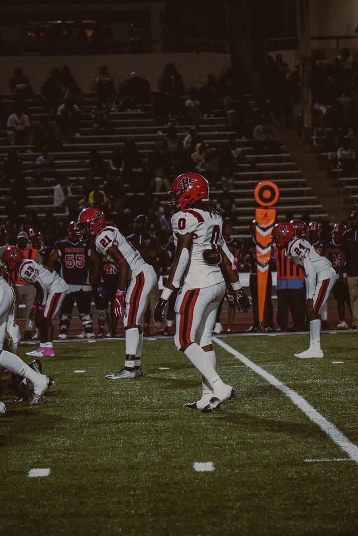 MelikWilliams3's tweet photo. @coachDoeEdwards https://t.co/XYsGS6tna0
      5’11 -ATH 🌟 https://t.co/4Dqdzyexn1
