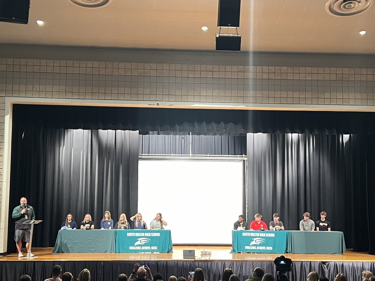 southwaltonHS's tweet photo. Signing Day. 11 Seahawks ink their futures. #berelentless  Way to go! https://t.co/Dyq0msFzxR