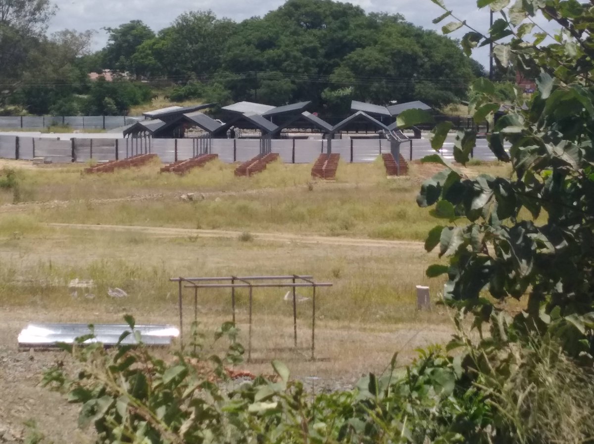 ChrisMaruva's tweet photo. The reality of Egodini terminal in Bulawayo currently, front and back side. https://t.co/ahT9lr5q9W